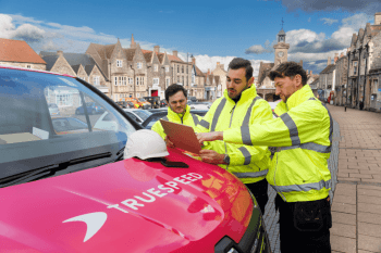 Truespeed engineers working on our full-fibre network